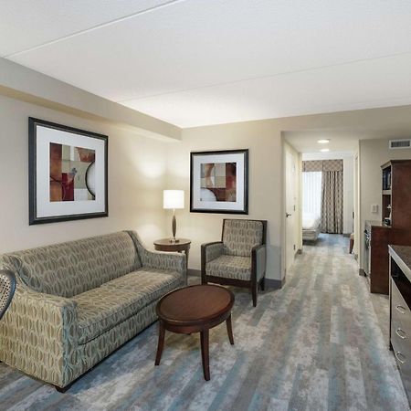 Hilton Garden Inn Richmond Airport Сендстон Екстер'єр фото