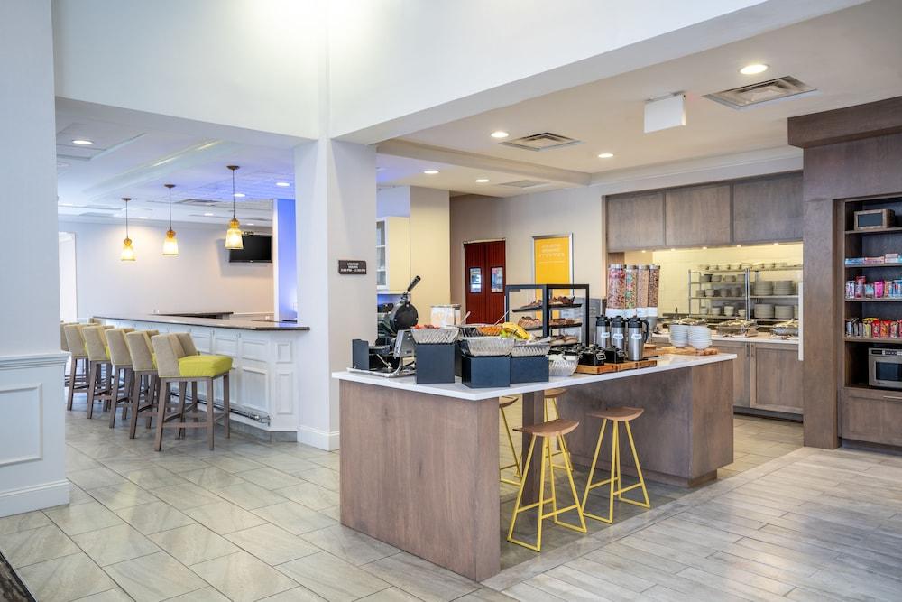 Hilton Garden Inn Richmond Airport Сендстон Екстер'єр фото