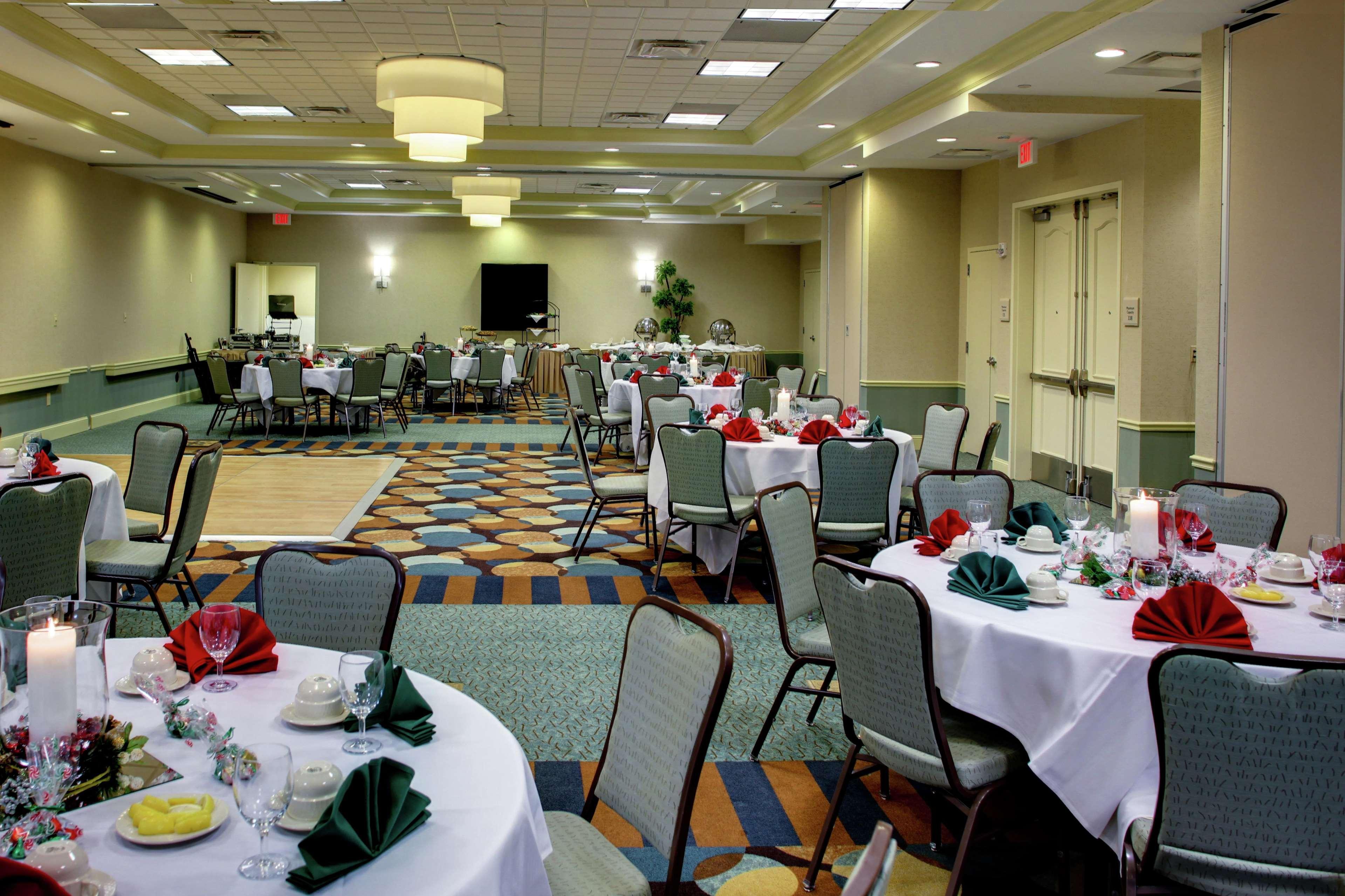 Hilton Garden Inn Richmond Airport Сендстон Екстер'єр фото