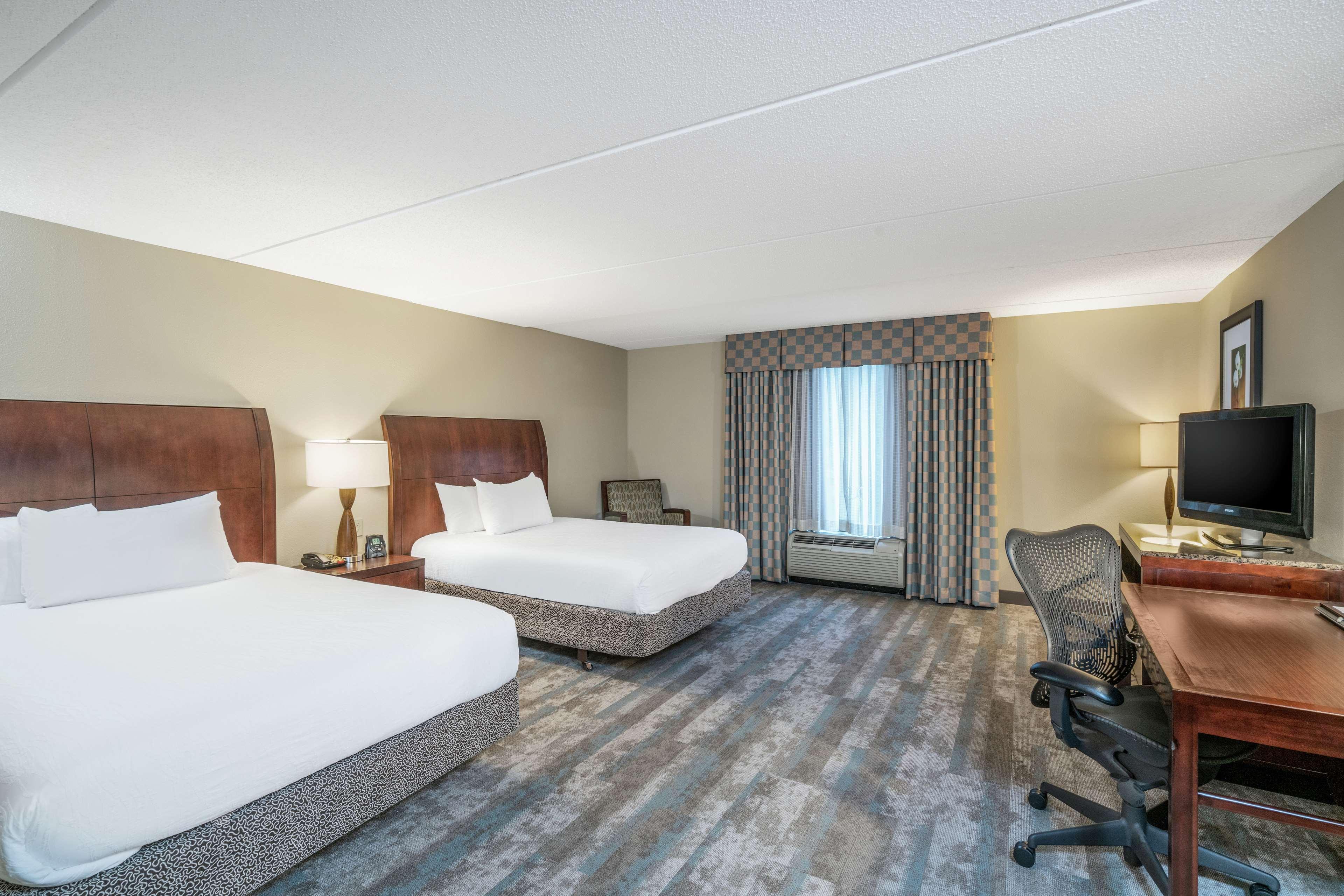 Hilton Garden Inn Richmond Airport Сендстон Екстер'єр фото