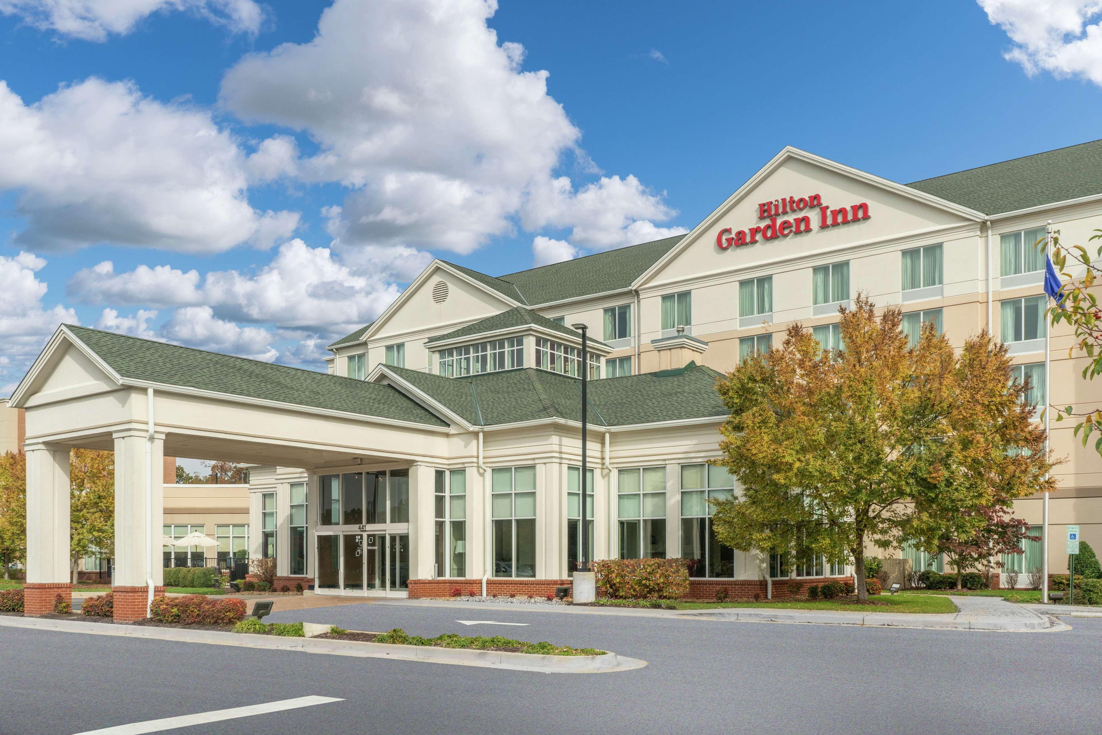Hilton Garden Inn Richmond Airport Сендстон Екстер'єр фото