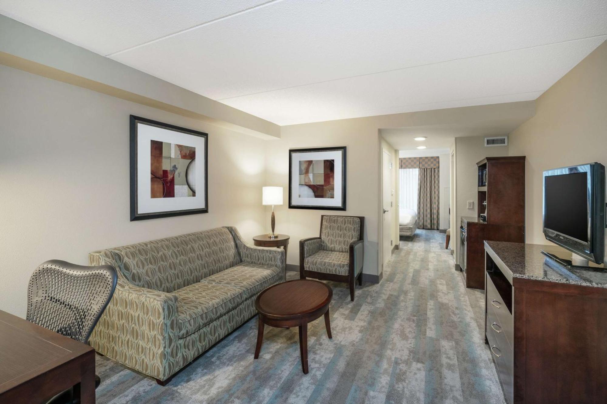 Hilton Garden Inn Richmond Airport Сендстон Екстер'єр фото