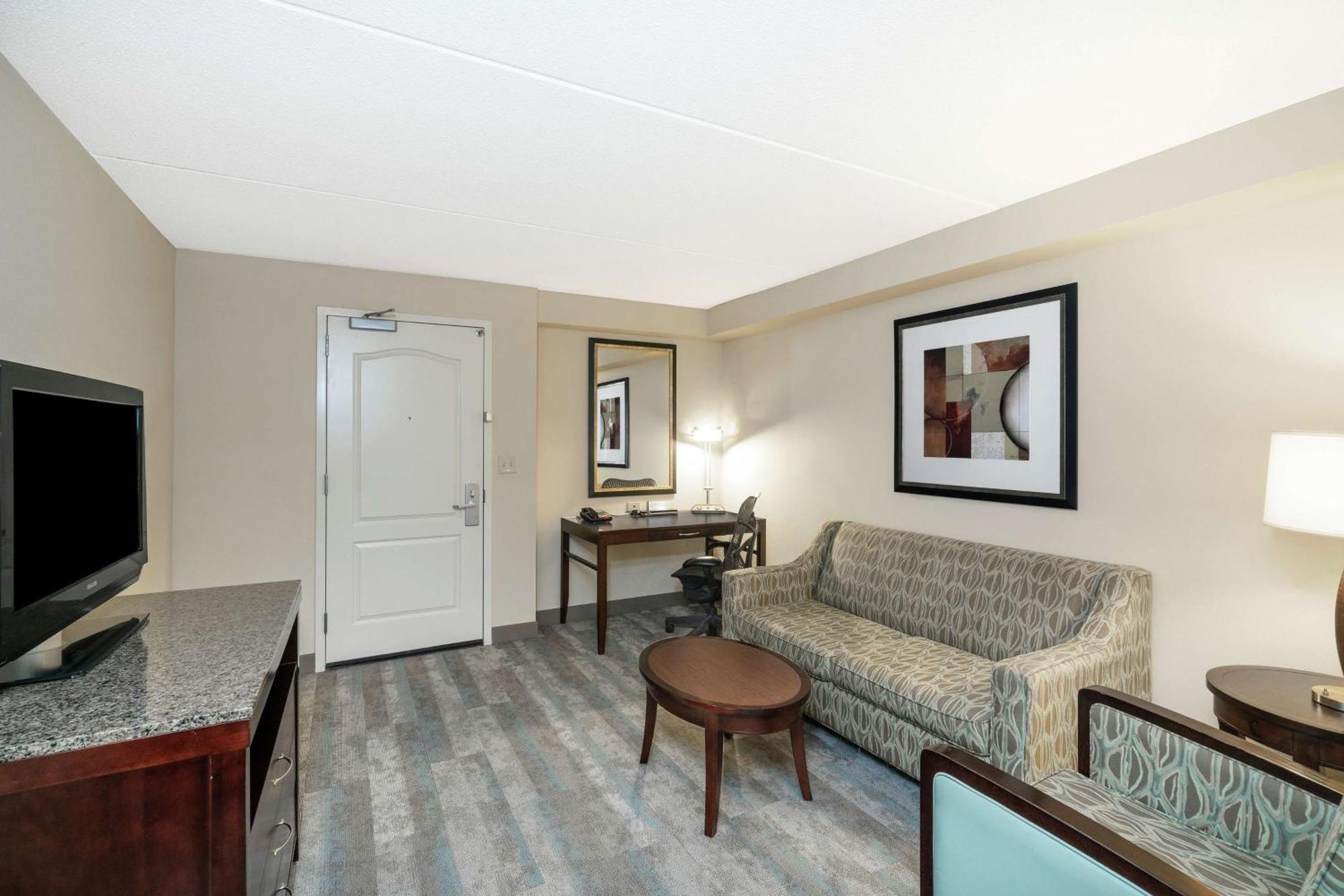 Hilton Garden Inn Richmond Airport Сендстон Екстер'єр фото