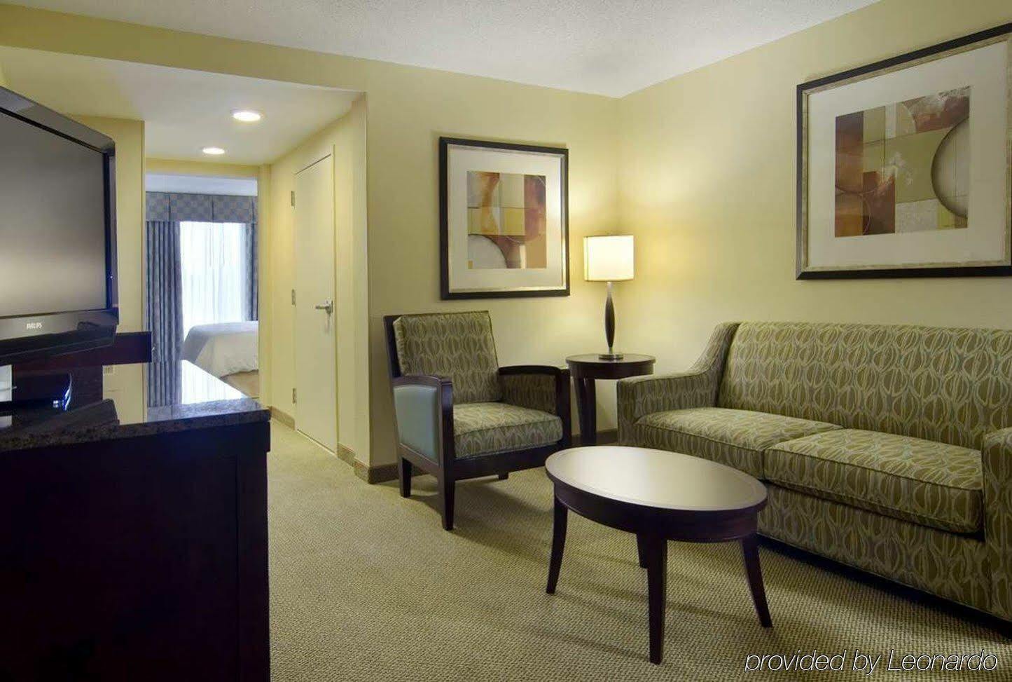 Hilton Garden Inn Richmond Airport Сендстон Екстер'єр фото